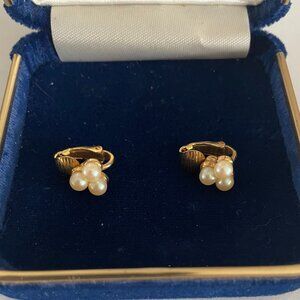 Faux Pearls clip on earrings